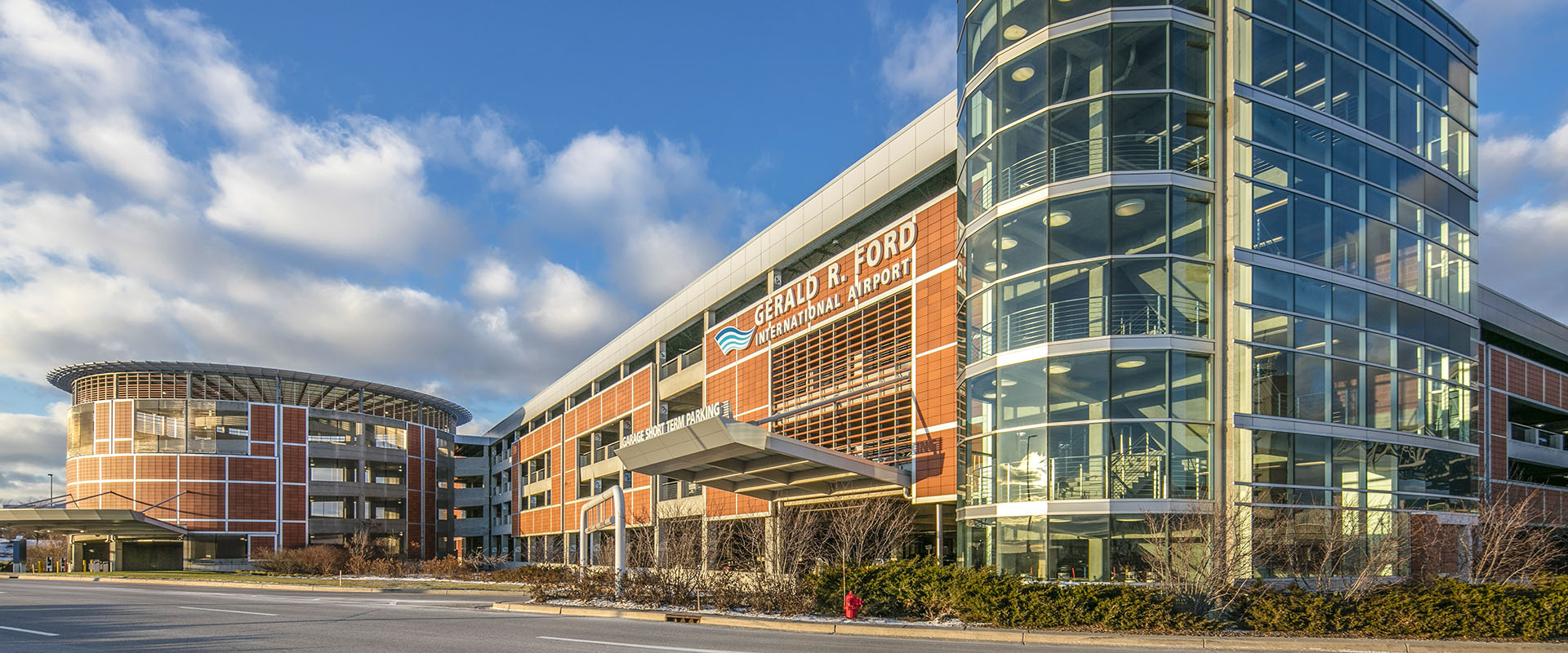 Ford International Airport parking garage